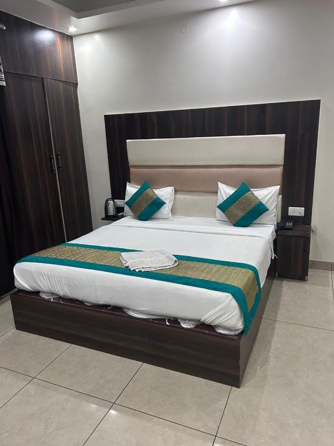 Hotel Square Plaza At Airport New Delhi Luaran gambar